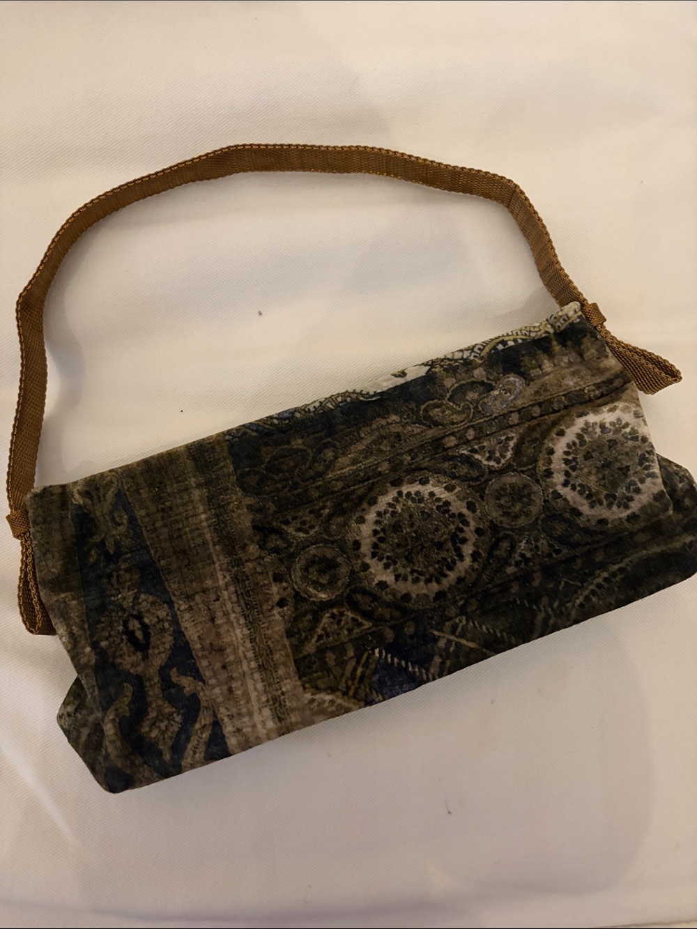 Patterned Velvet Wristlet Clutch in Green